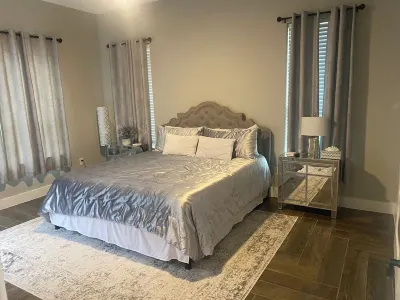 Spacious 4-bedroom house in charming Horseshoe Bay with AC, WiFi