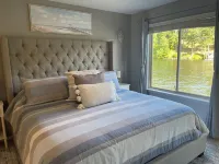 Rest Up Resort-Waterfront 1Bed 2Bath Condo-Prime Location-Swim Dock-Great Views! Hotels near Memorial Field Airport