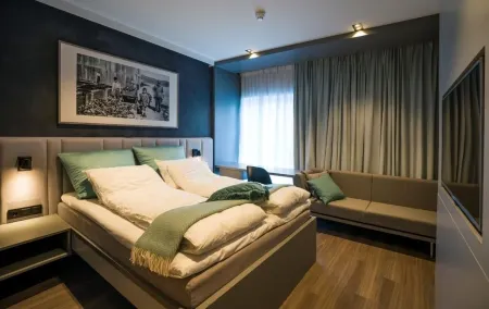 Stad Hotell Отели в г. Санне