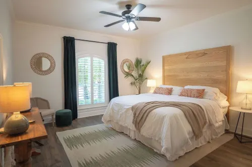 Harp Haven: Silos, Pool, Hot Tub, Fire Pit, King Beds & More