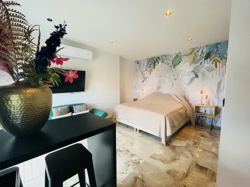 Bon Dia Studio Seaview with Jacuzzi