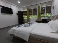 Dhangethi Inn