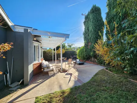 Near the Beach and Central Located Отели в г. Сил Бич