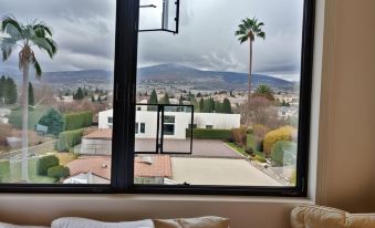 Melrose Rooftop Boutique Residences