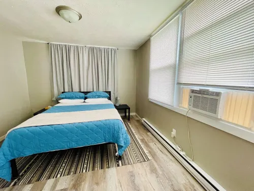 Stay on Spring #3 • Cozy • Pet-Friendly • Downtown
