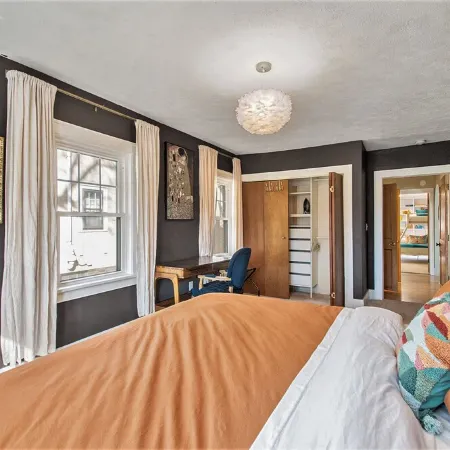 Spacious Family Retreat: King Beds+Arcade+Playground. Minutes from Zoo/Downtown