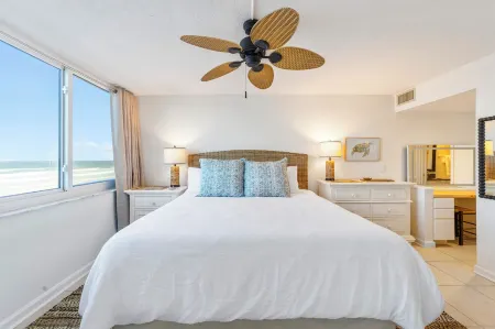 Wow Oceanfront Views 2BR-2BA Condo Ponce Inlet King Suite, Pool & Stunning Views Отели в г. Понс-Инлет
