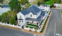 Le Petit Paris Hotels in Franschhoek