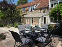 Cruck Cottage