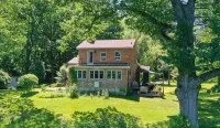 English style country cottage with Hudson River views! 5 mins from HITS Hotels in Saugerties