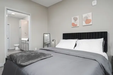 Luxe Escape Near DT Indy Отели в г. Уорт Тауншип