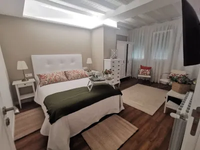 Beautiful centennial house recently restored in a privileged location. Hotels near Parque de Dona Concha