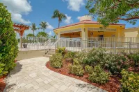 Idyllic Tropical Paradise Overlooking the Fabulous Florida Bay.