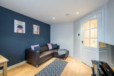 Isla Apartment Montrose