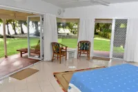Ra Mura - idyllic beachfront retreat - balcony