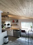 Beautiful cozy cottage 1 block from the lake and Oakwood hotel. Hotel a Syracuse