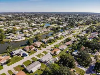 Incredible Whole Condo with Heated Pool and Jacuzzi Next to Venice Island/Beach