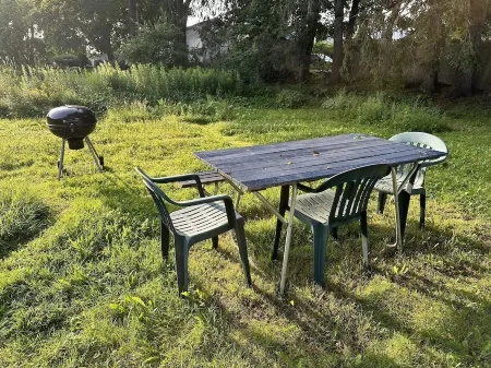 Captain's Guest Room w/Private Bath. Walk to Everything.