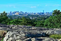 Spacious, Cozy, near T station -Private Parking -Free Wifi -Washer & Dryer - AC Hotels in Malden