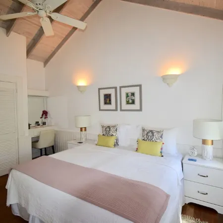 5 Porters Court, Luxury 2 Bed Villa, 5 Mins Walk to Beach, Including Beach Club
