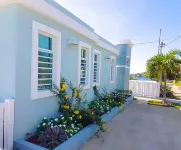 Seahorse Suite – Stunning Caribbean Views , Covered Terrace & Family Friendly!