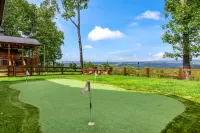 Stunning Views and Luxurious Outdoor Kitchen - Amazing Mountain Retreat