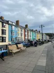 Large seafront apartment with balcony, parking and sea views
