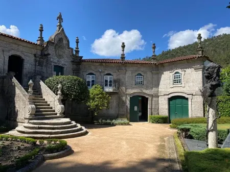 Casa das Hortênsias - Quinta dos Novos Canastros Отели в г. Аниссо
