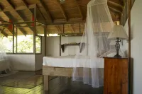 Peaceful ocean view Home in  Ballena Marine National Park.  Walk to Beaches.