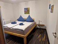 Vacation home own parking lot with e-charging station (wallbox), Netflix, WLAN, garden Hotels in Sagard