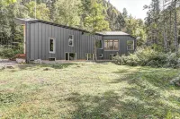 LE Berm Au Chalet De La Vallée