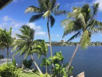 Come relax on the lake! Beautiful lake and mountain views. Kayaks included.