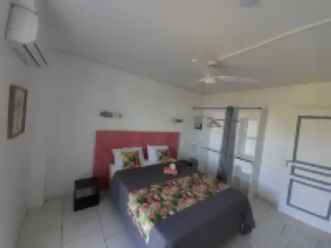 Très bel Appartement Neuf et Luxueux Hotels in 