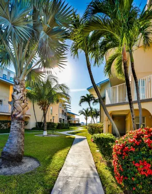 Fall Specials!! New Kitchen! New Bath King Bed New Furniture Cayman Reef #5