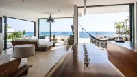 Intoxicating Ocean Views!! 4-6 bedrooms