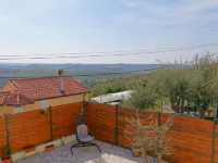 Holiday Home Vlady - Holiday Home with Pool Hotels near Photo point