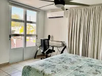Coastal Town Retreat in Dorado, PR ドラドのホテル