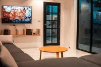 3-Bedroom Pool Villa Near the Beach