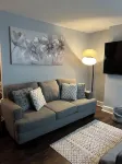 Cozy 2-bedroom in downtown Wilmington, perfect for work-related or leisure stay.