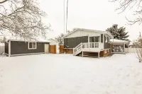 Great Home Minutes to Airport, Interstates, Mountains, Park City, & Ski Resorts!