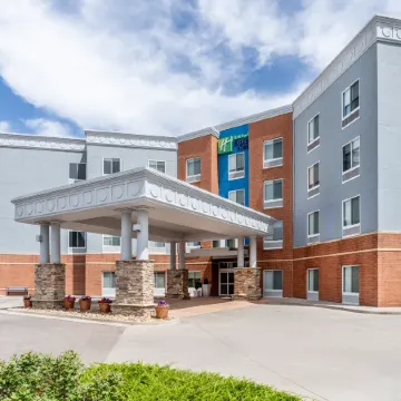 Holiday Inn Express & Suites DENVER NORTH - THORNTON by IHG