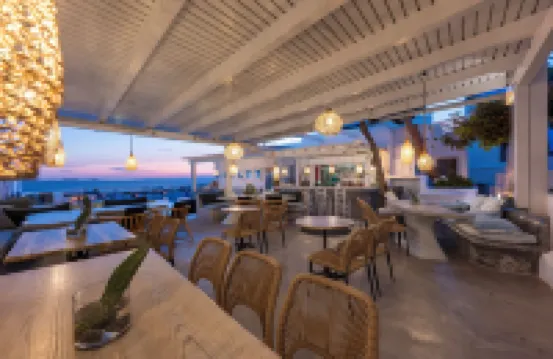 Flaskos Suites
