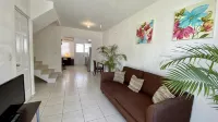 Casita Mora - Renovated house 3BR/4BA/AC