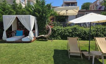 Cunda Ömer Ağa Konağı