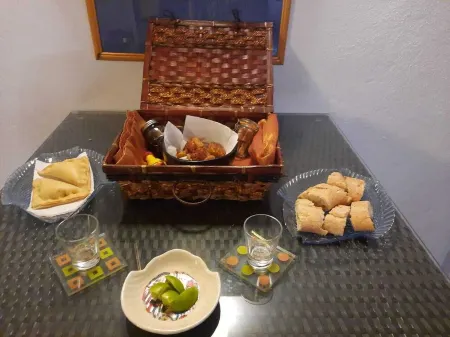 Pleasant, comfortable F2 in Anses d'Arlet, Petite-Anse. Отели в г. Лез Анс-д'Арле