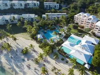 Villa del Mar Beachfront Unobstructed Walk to Beach Pool Cowpet Bay w/ Generator
