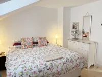 Beautiful Townhouse, 3DBr-sleeps 6 Adults. Special & Unique in Galway City!