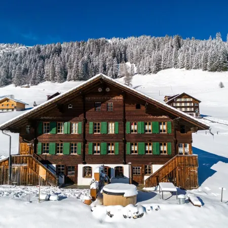 Chalet Rösi | Holiday Apartment with Hot Tub in the Mountains