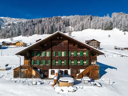Chalet Rösi | Holiday Apartment with Hot Tub in the Mountains - 무료 와이파이
