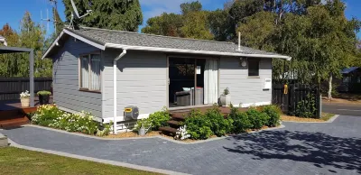 Cosy Lockwood cottage close to marina, beach and shop Отели рядом с достопримечательностью «Kinloch»